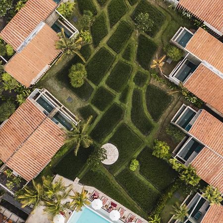 Shore Amora Canggu Hotel Exterior photo