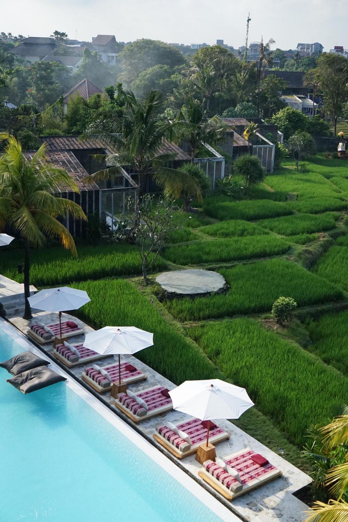 Shore Amora Canggu Hotel Exterior photo