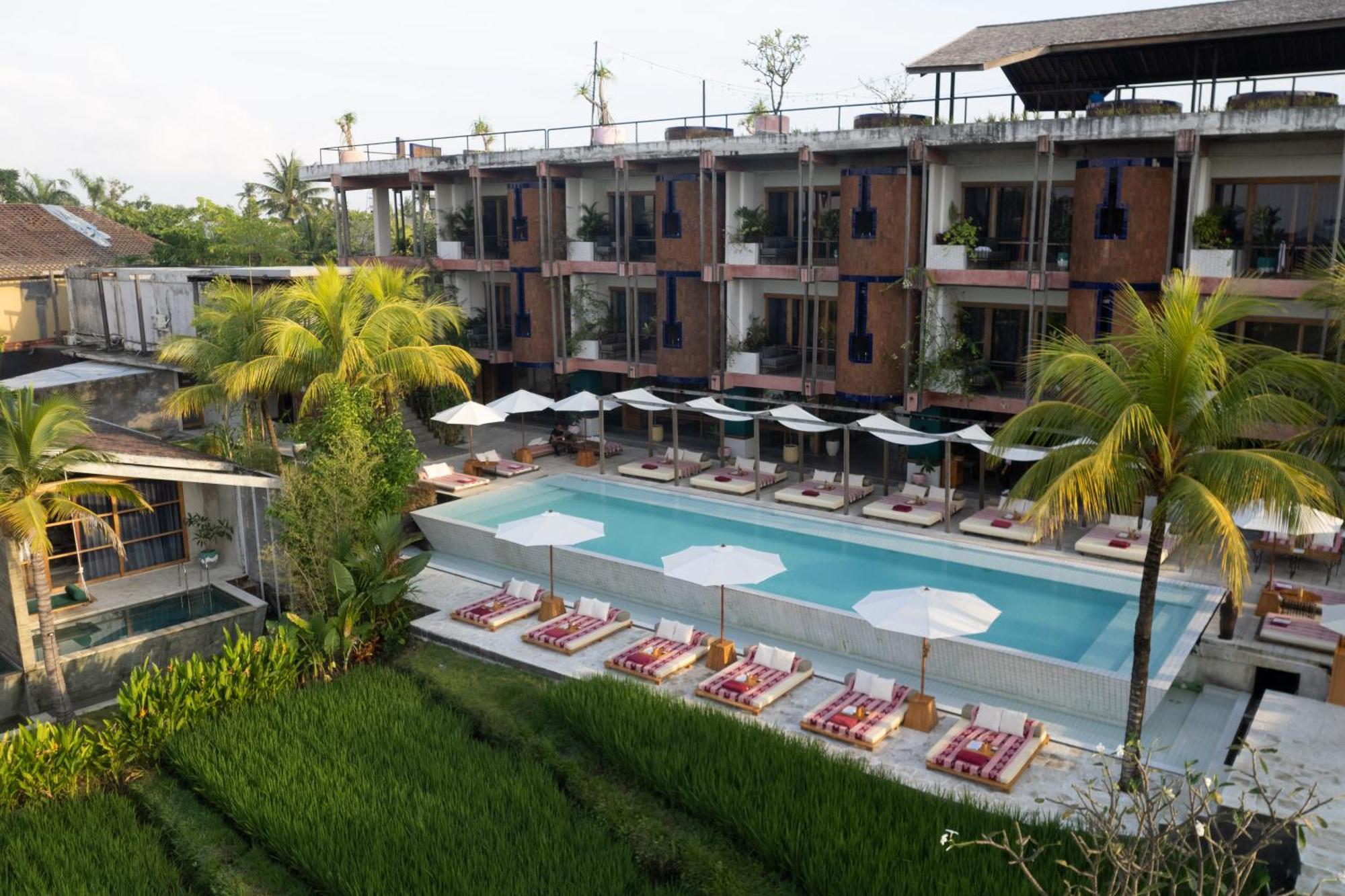 Shore Amora Canggu Hotel Exterior photo